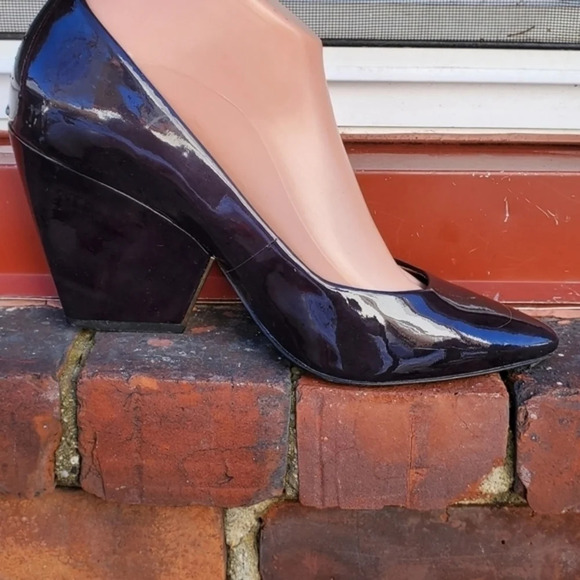 Pour la Victoire charcoal angled heel pumps 8.5 - Picture 10 of 12